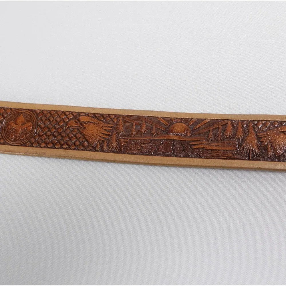 Boy Scouts of America Vintage Tooled Leather Belt Boys sz 8/10 Eagle Sunset BSA